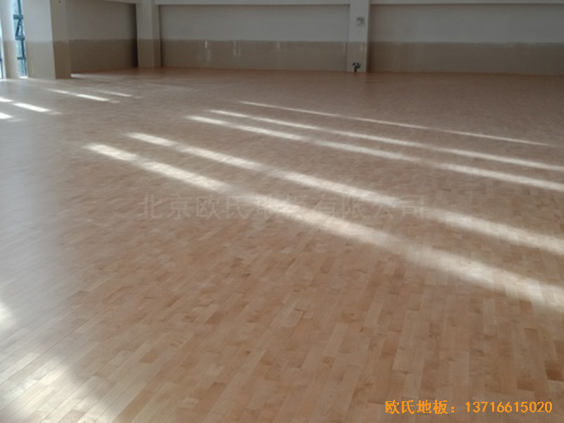 深圳北環(huán)中學運動館體育木地板鋪裝案例0