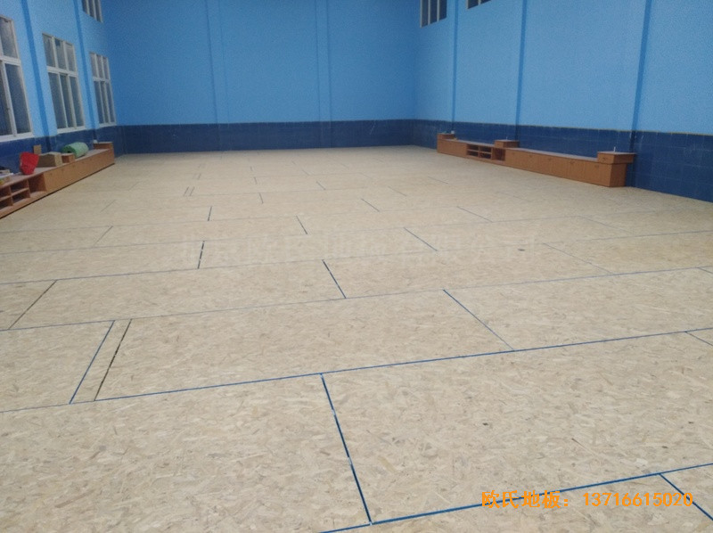 湖南婁底市建設銀行羽毛球館體育地板鋪裝案例2