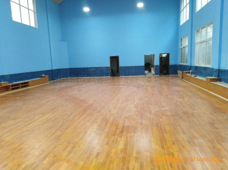 湖南婁底市建設銀行羽毛球館體育地板鋪裝案例4
