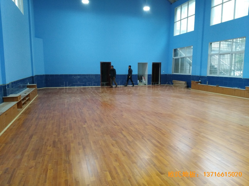 湖南婁底市建設銀行羽毛球館體育地板鋪裝案例5