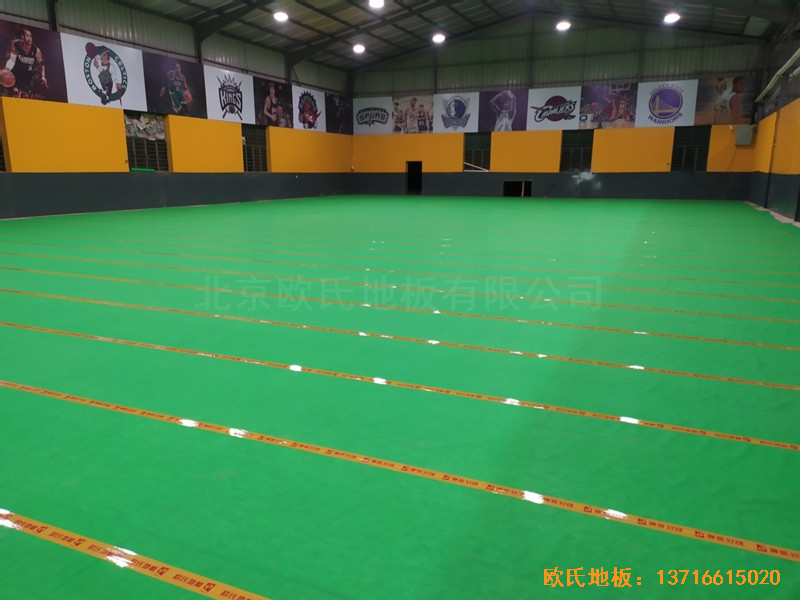 福建一通汽車修理有限公司籃球館運動木地板鋪裝案例3