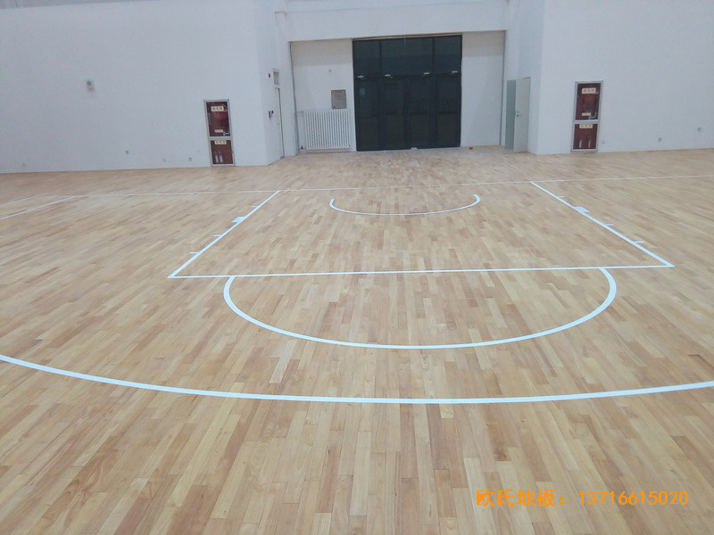 銀川北師大銀川小學(xué)籃球館運(yùn)動(dòng)木地板鋪裝案例0